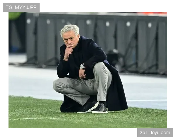 穆里尼奥战术革新再引热议，团队精神成制胜关键