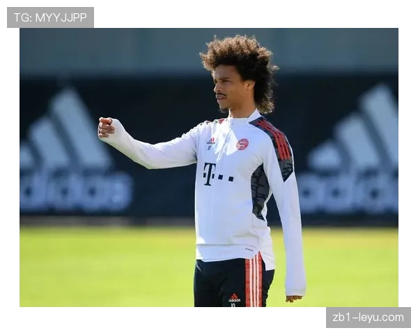 拜仁慕尼黑核心球员重返训练场，状态回升全力备战新赛季