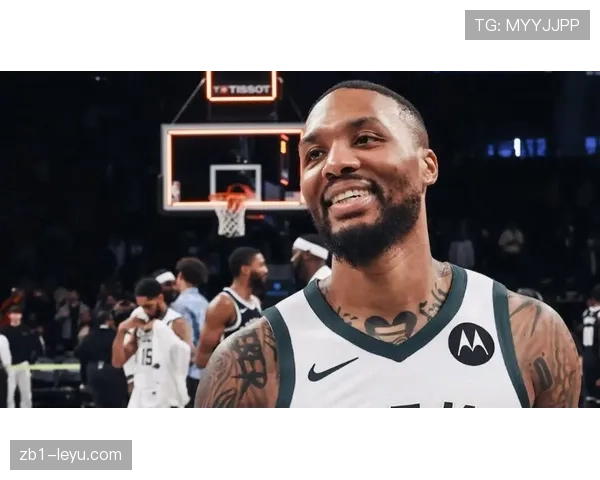 利拉德休赛期还在凌晨四点打卡训练馆，邻居以为他家闹鬼